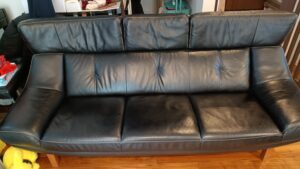 修理後のカリモクソファ