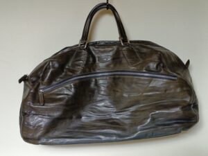 【革バッグ修理】色褪せたボストンバッグをリカラーで美しい色艶に！