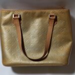 修理前のルイ・ヴィトンヴェルニバッグ