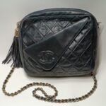 修理前のシャネルマトラッセチェーンショルダーバッグ