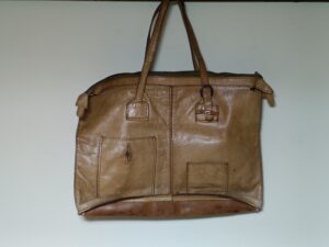 【革バッグリメイク】大切な方から頂いた古いバッグをリニューアル！