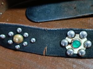 修理前の革ベルトの切れ