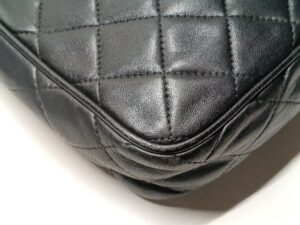 表皮剥がれ修理後のシャネルマトラッセチェーンショルダーバッグ