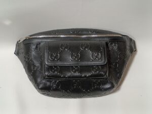 カスタマイズ前のグッチのウエストポーチ