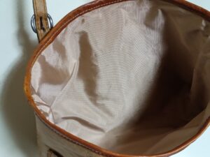 リメイク後の革のバッグ内装