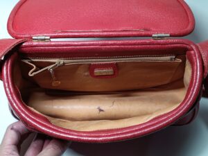 カラーチェンジ前のグッチのバッグ内側