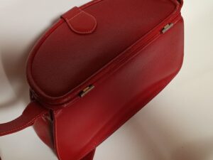 カラーチェンジ前のグッチのバッグ背面