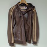 修理前のショットのレザージャケット