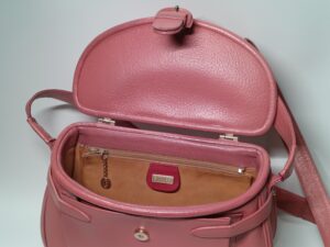 カラーチェンジ、補修後のグッチのバッグ内側