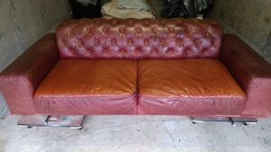 修理後の本革ソファ