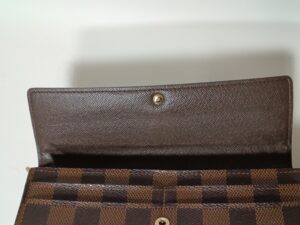 糸ほつれ修理後のルイ・ヴィトンダミエ長財布