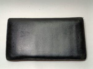 【革財布修理】小銭入れの内装とファスナー交換、リカラーで綺麗に復活！