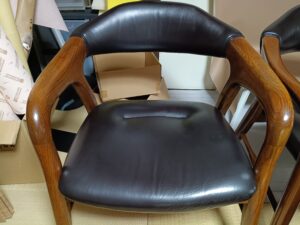 修理後のダイニングチェア