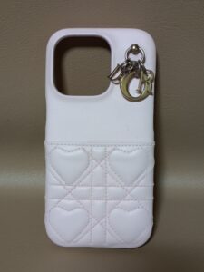 修理後のディオールスマホケース
