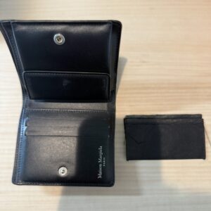 修理前のメゾンマルジェラの財布