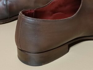 スレ修理後の革靴のかかと
