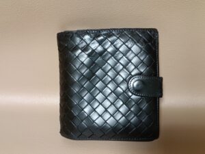 修理後のボッテガ・ヴェネタ2つ折り財布