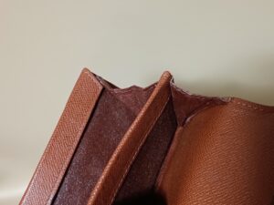 内装修理後のルイ・ヴィトンモノグラムコインケース