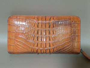 カラーチェンジ前のクロコダイルレザーの長財布