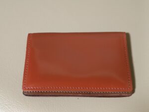 修理後のコードバン名刺入れ