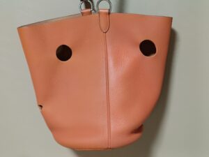 修理後のエルメスのハンドバッグマンジョワール