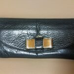 修理前のクロエの長財布