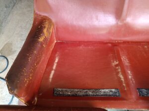 修理前のカッシーナソファ座面クッションを剥がしたところ