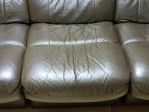修理後のソファ座面