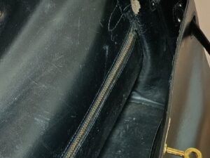 カビクリーニング後のエルメスケリーバッグの内側