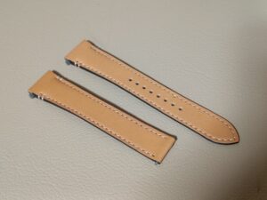 カラーチェンジ前のカルティエ腕時計ベルト