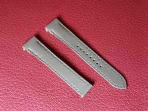 カラーチェンジ後のカルティエ腕時計ベルト
